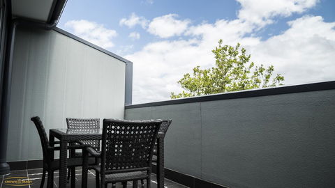 Crown On Darby Newcastle - Accommodation Main Beach 1