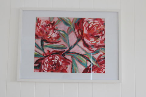 Red Waratah - Accommodation Main Beach 4