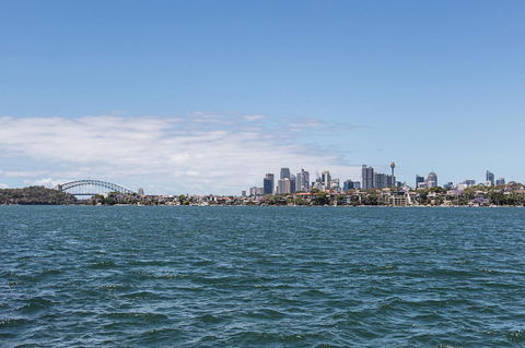 Elegant Family Home Close To Harbour And Views - Accommodation Main Beach 12