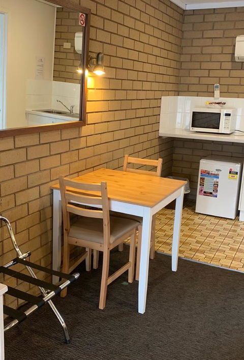 Albury City Motel - Accommodation Main Beach 10