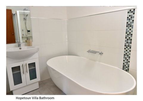 Hopetoun Villa - Accommodation Main Beach 6