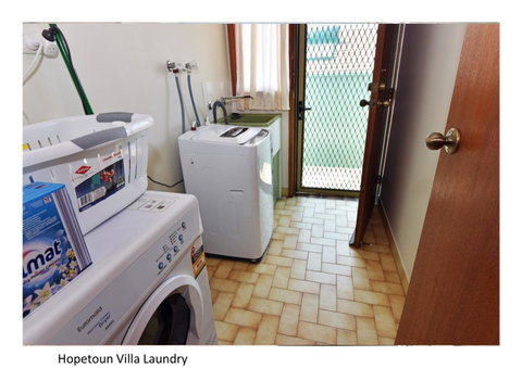 Hopetoun Villa - Accommodation Main Beach 5