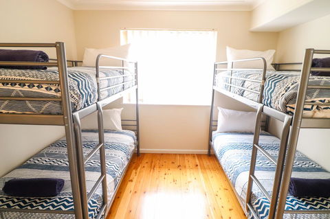 Coastal Horizons Beach House - Accommodation Main Beach 6