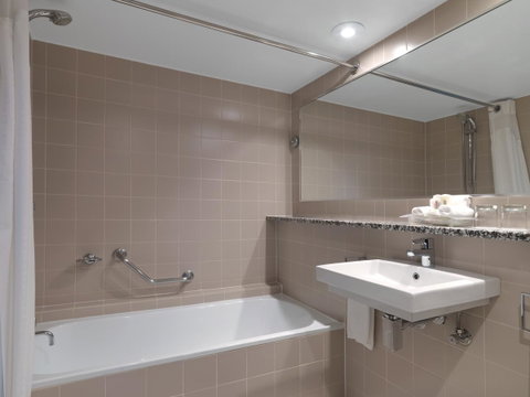 Crowne Plaza Sydney Airport, An IHG Hotel - Accommodation Main Beach 26