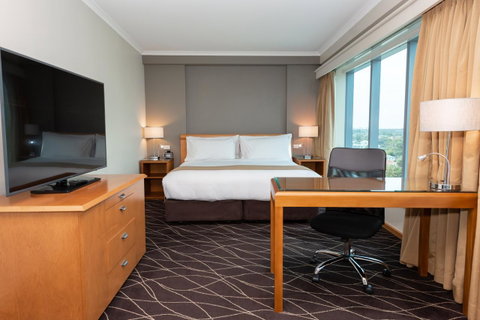 Crowne Plaza Sydney Airport, An IHG Hotel - Accommodation Main Beach 17