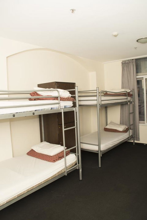 790 On George Backpackers - Accommodation Main Beach 11