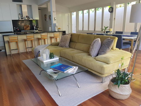 Private Room - Luxury Mosman Home - Accommodation Main Beach 10