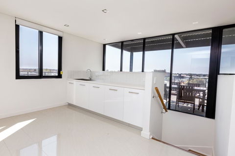 The Penthouse - Accommodation Main Beach 30