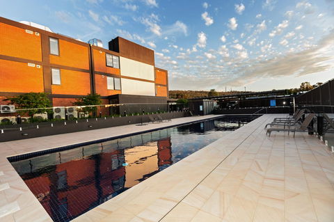 The Penthouse - Accommodation Main Beach 35