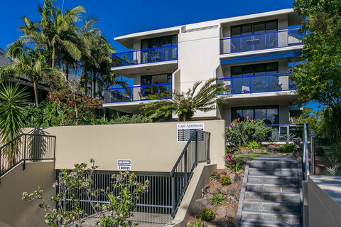 Cape Apartments - Accommodation Main Beach 1