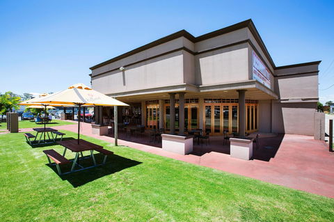 Boomerang Hotel - Accommodation Main Beach 26