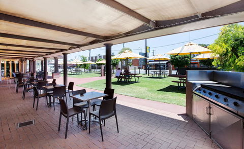 Boomerang Hotel - Accommodation Main Beach 32