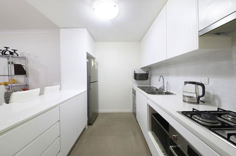Sydney Apartment Close To Airport & CBD - Accommodation Main Beach 11