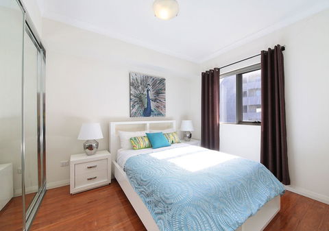 Sydney Apartment Close To Airport & CBD - Accommodation Main Beach 1