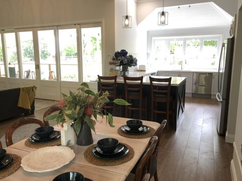 Chanticleer Gardens Barn Cottage With A Pool - Accommodation Main Beach 30