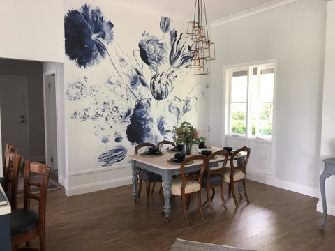 Chanticleer Gardens Barn Cottage With A Pool - Accommodation Main Beach 31