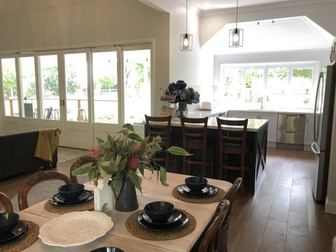 Chanticleer Gardens Barn Cottage With A Pool - Accommodation Main Beach 29