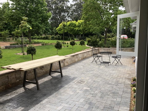 Chanticleer Gardens Barn Cottage With A Pool - Accommodation Main Beach 26