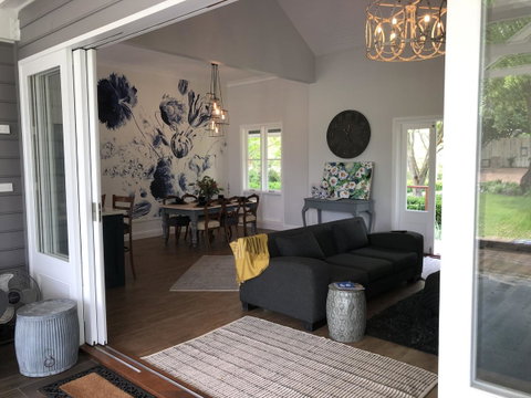 Chanticleer Gardens Barn Cottage With A Pool - Accommodation Main Beach 28