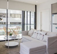 Cozy apartment with harbour bridge view in Bondi - Accommodation Main Beach