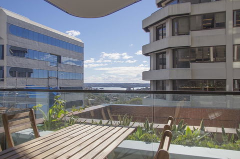 Cozy Apartment With Harbour Bridge View In Bondi - Accommodation Main Beach 7