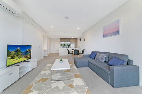 Stylish And Neat Two Bed Apartment In Wentworth Point - Accommodation Main Beach 1