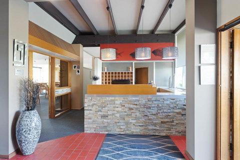 Black Dolphin Resort Motel & Apartments - Accommodation Main Beach 40