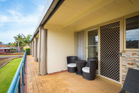Black Dolphin Resort Motel & Apartments - Accommodation Main Beach 8