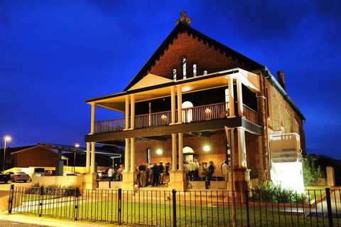 Perry Street Hotel - Accommodation Main Beach 0