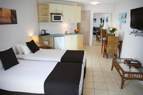 The Byron Beachcomber - Accommodation Main Beach 9