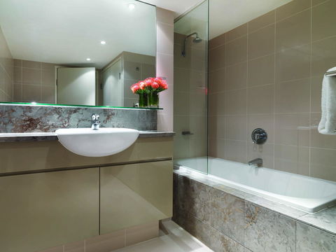 Adina Apartment Hotel Sydney, Darling Harbour - Accommodation Main Beach 5