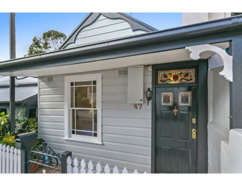 North Sydney Historic Whalers Cottage - Accommodation Main Beach 10