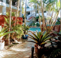 Outrigger Bay - Accommodation Main Beach