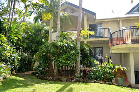 Outrigger Bay - Accommodation Main Beach 13