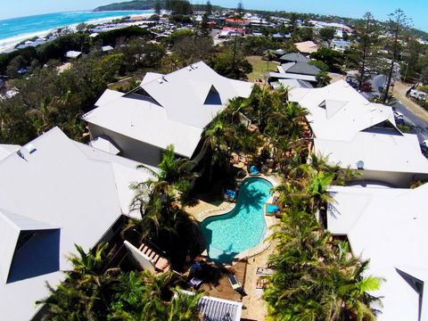 Outrigger Bay - Accommodation Main Beach 7