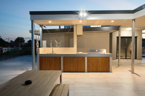 Studio 8 Residences - Adults Only - Accommodation Main Beach 10