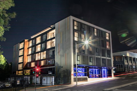 Studio 8 Residences - Adults Only - Accommodation Main Beach 0