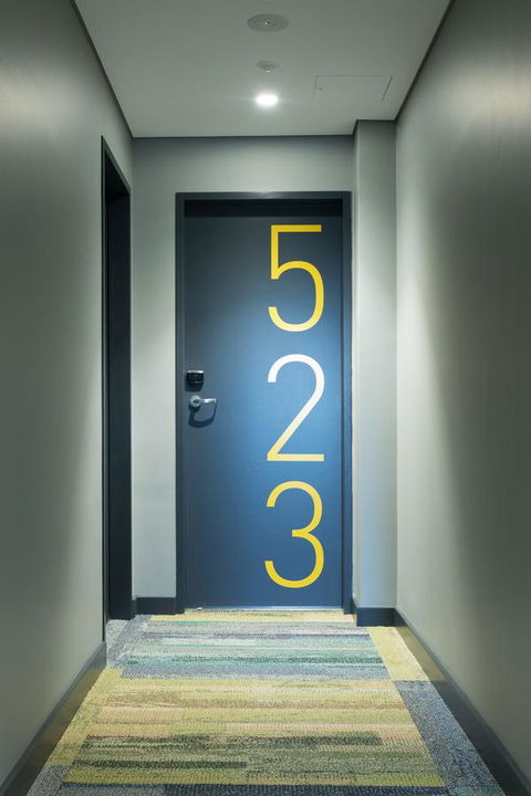 Studio 8 Residences - Adults Only - Accommodation Main Beach 20