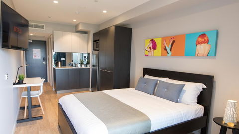 Studio 8 Residences - Adults Only - Accommodation Main Beach 1