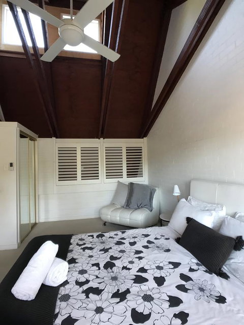 Treetops Everglades Villa - Accommodation Main Beach 4