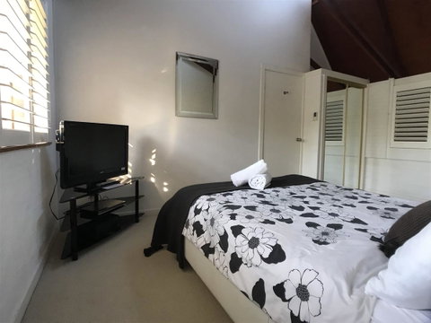Treetops Everglades Villa - Accommodation Main Beach 5