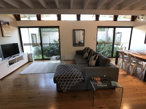 Treetops Everglades Villa - Accommodation Main Beach 1