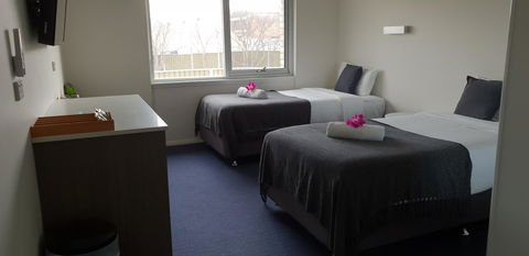 Carlton Suites - Accommodation Main Beach 10