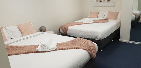 Carlton Suites - Accommodation Main Beach 12