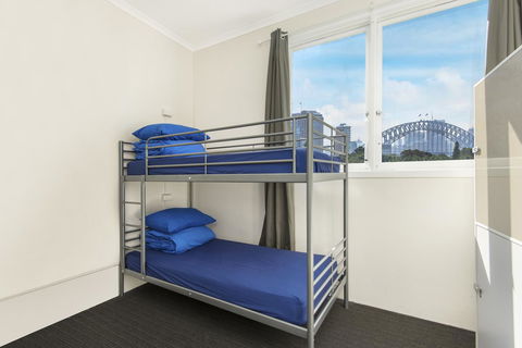 Mad Monkey Downtown - Accommodation Main Beach 12