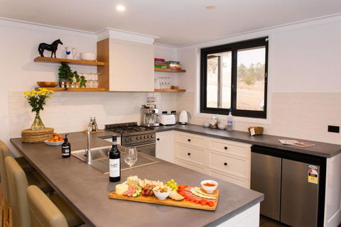 Belisi Farmstay Cottage - Accommodation Main Beach 4