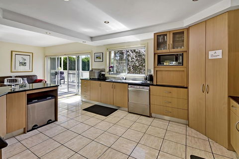 Bundanoon Lodge - Accommodation Main Beach 28