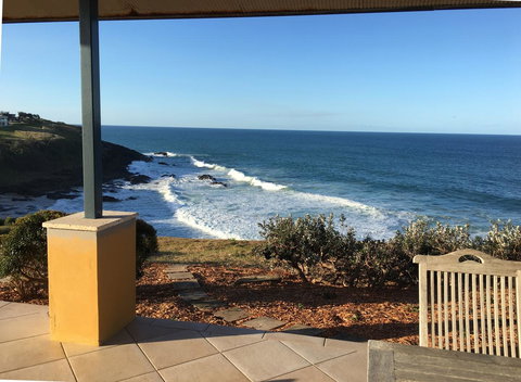 OceanScape Luxury Beachfront Villas - Accommodation Main Beach 0
