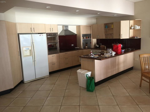 OceanScape Luxury Beachfront Villas - Accommodation Main Beach 9