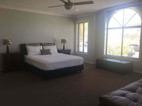 Sydney Amazing Holiday Home Bridal BnB - Accommodation Main Beach 7